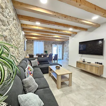 Stone House With Pool Tribalj (Primorsko-Goranska)