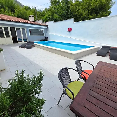 Stone House With Pool Villa