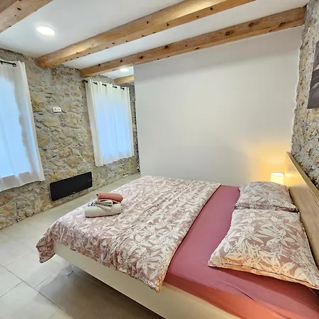 Villa Stone House With Pool *