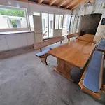 فيلة Stone House With Pool