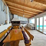 فيلة Stone House With Pool *