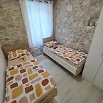 فيلة Stone House With Pool Tribalj (Primorsko-Goranska)