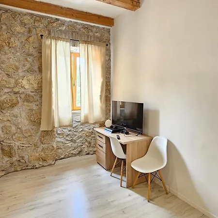 Stone House With Pool * Tribalj (Primorsko-Goranska)