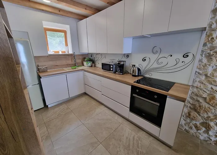 빌라 Stone House With Pool