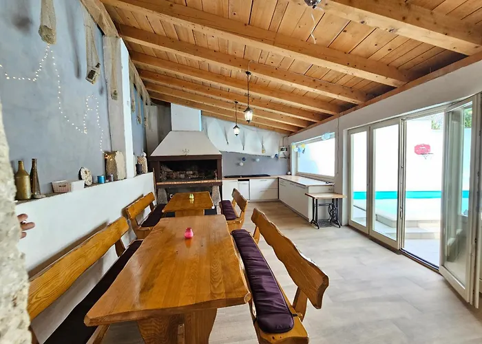 Villa Stone House With Pool *