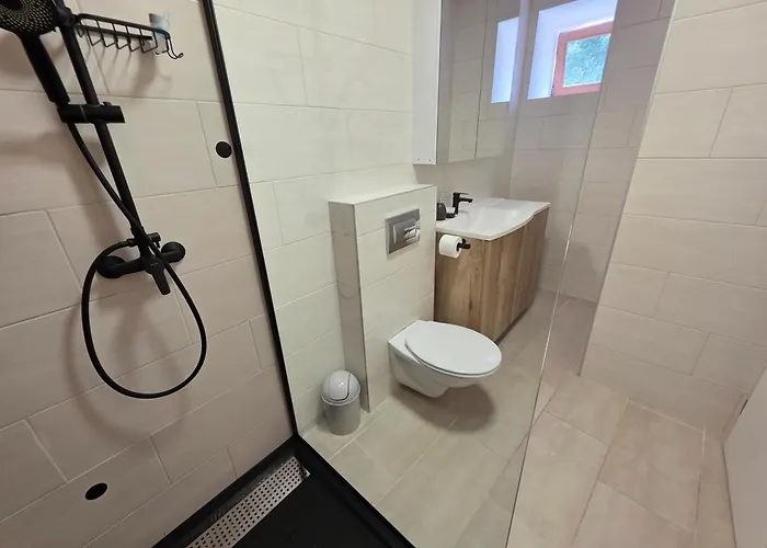 빌라 Stone House With Pool 트리발즈