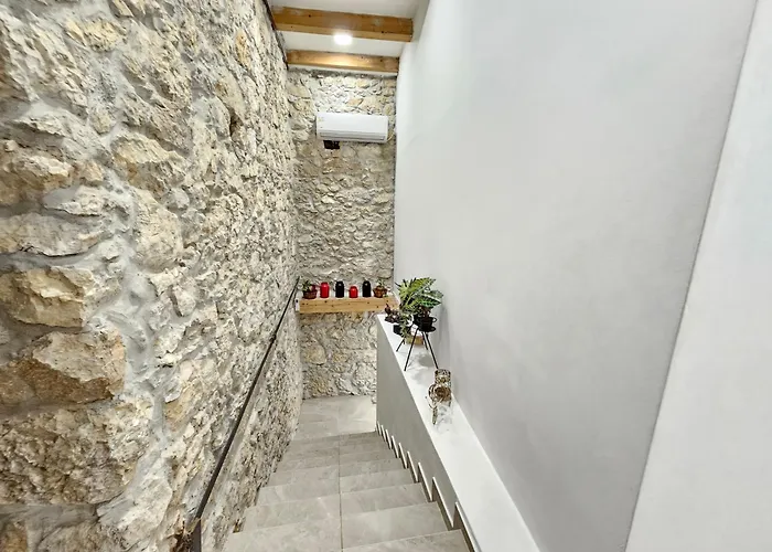 Stone House With Pool Villa