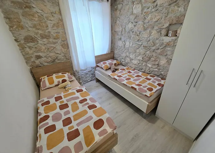 Villa Stone House With Pool Tribalj (Primorsko-Goranska)
