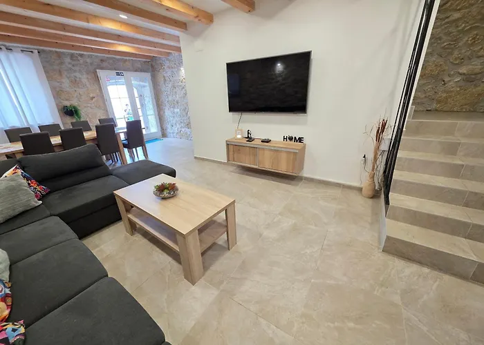 Stone House With Pool Villa
